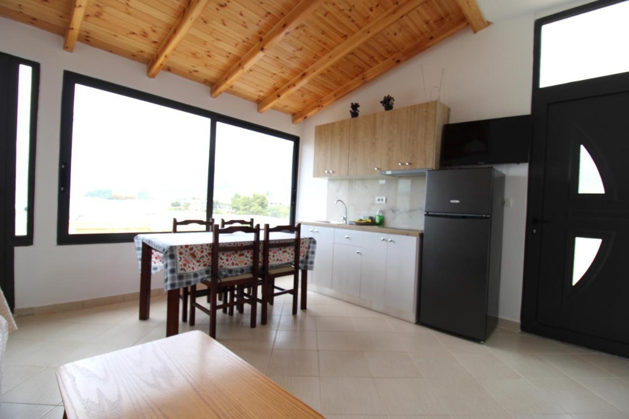Vila Bilali Apartment Ksamil Bagian luar foto