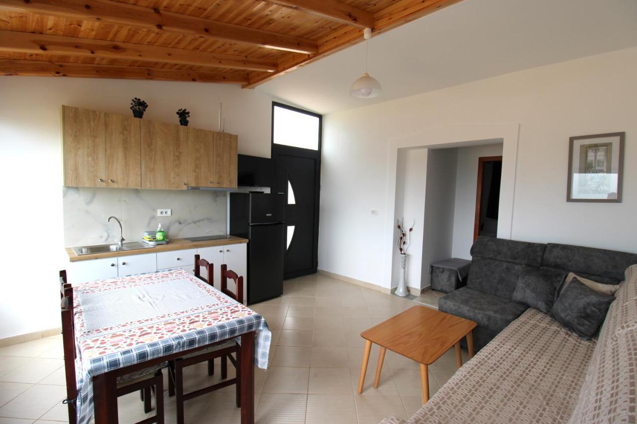 Vila Bilali Apartment Ksamil Bagian luar foto