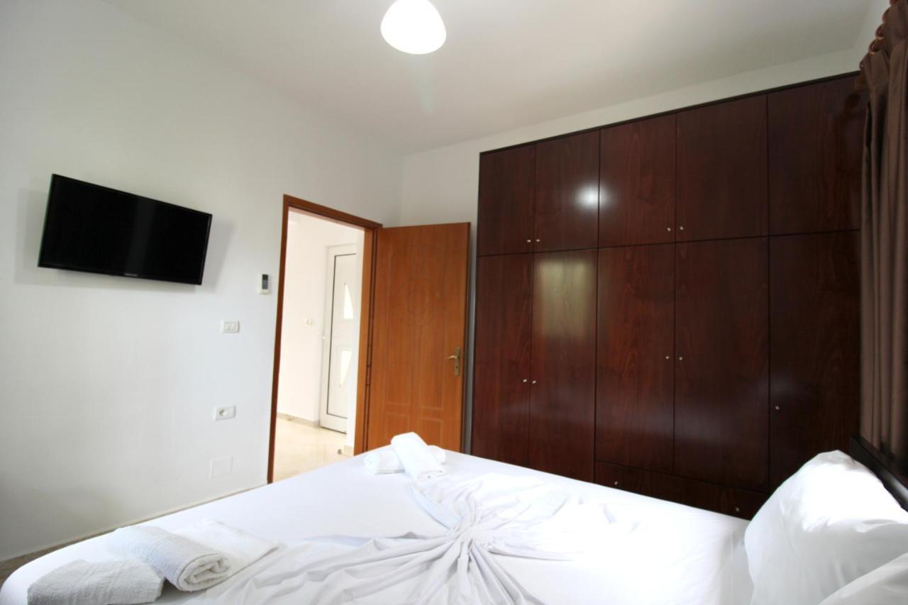 Vila Bilali Apartment Ksamil Bagian luar foto