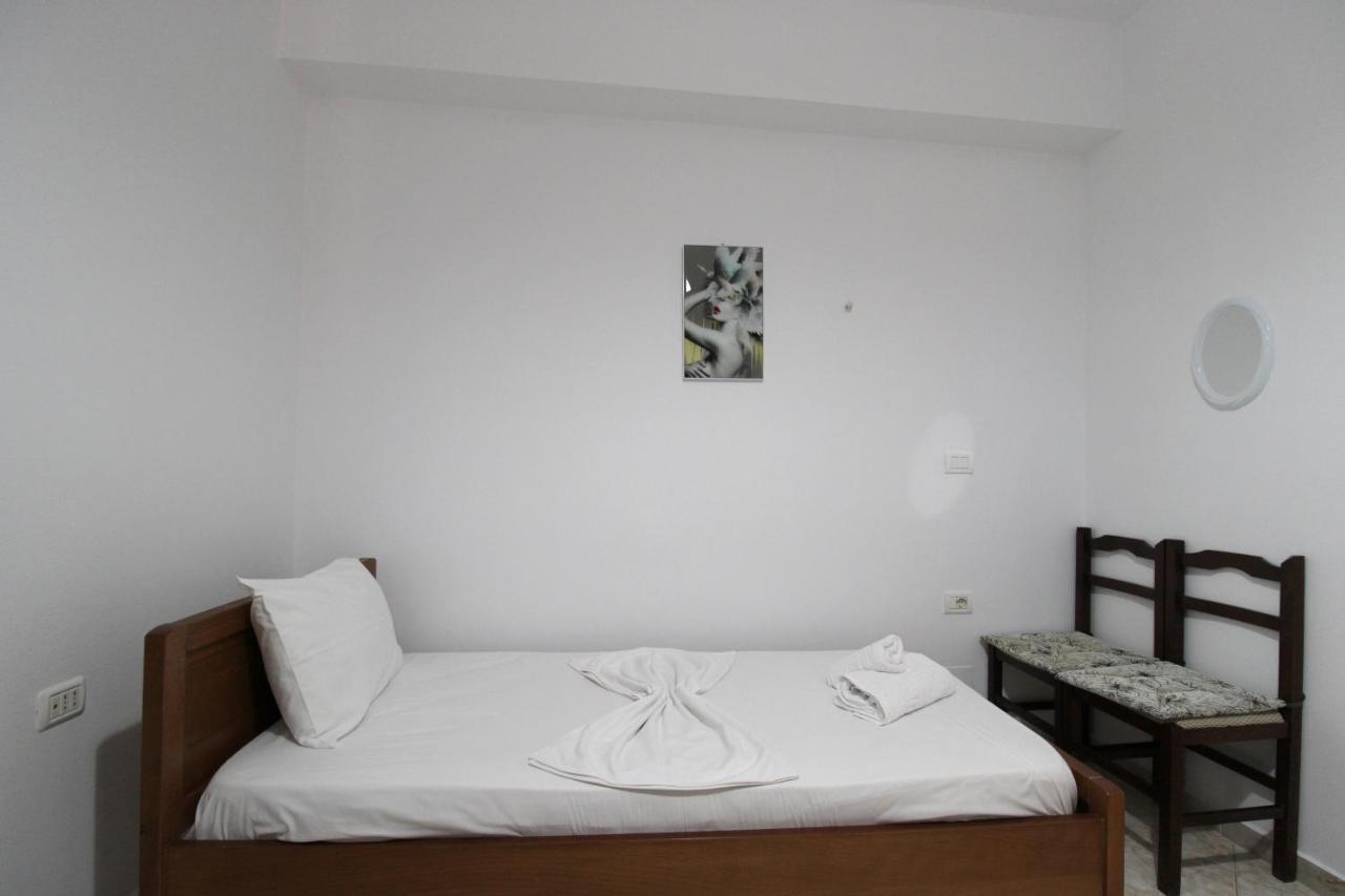 Vila Bilali Apartment Ksamil Bagian luar foto