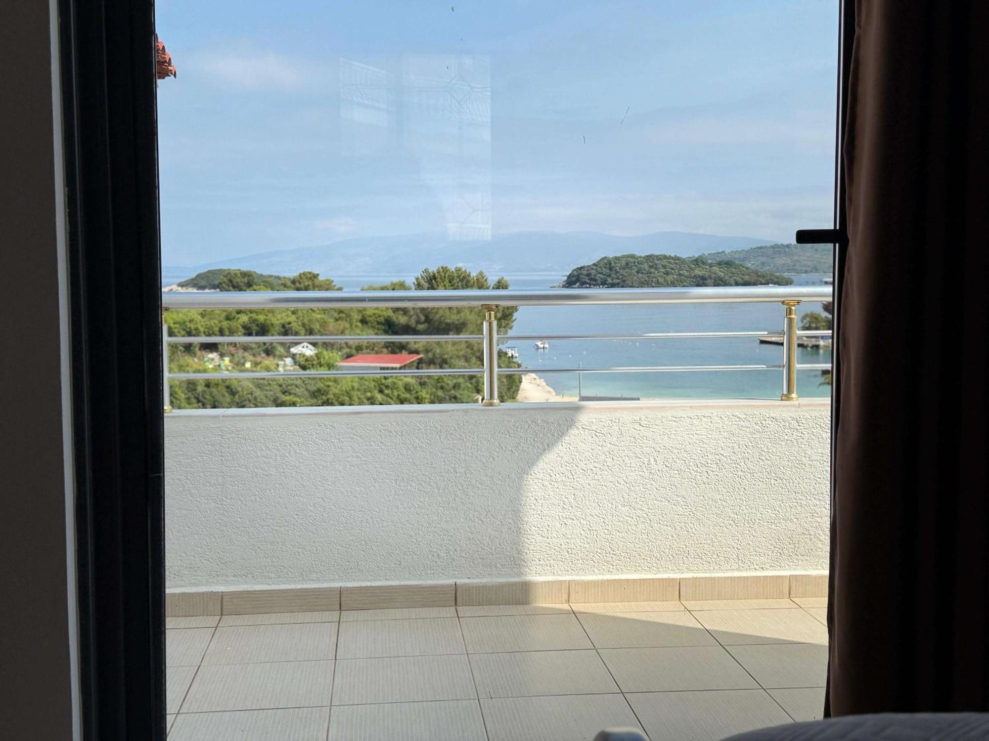 Vila Bilali Apartment Ksamil Bagian luar foto