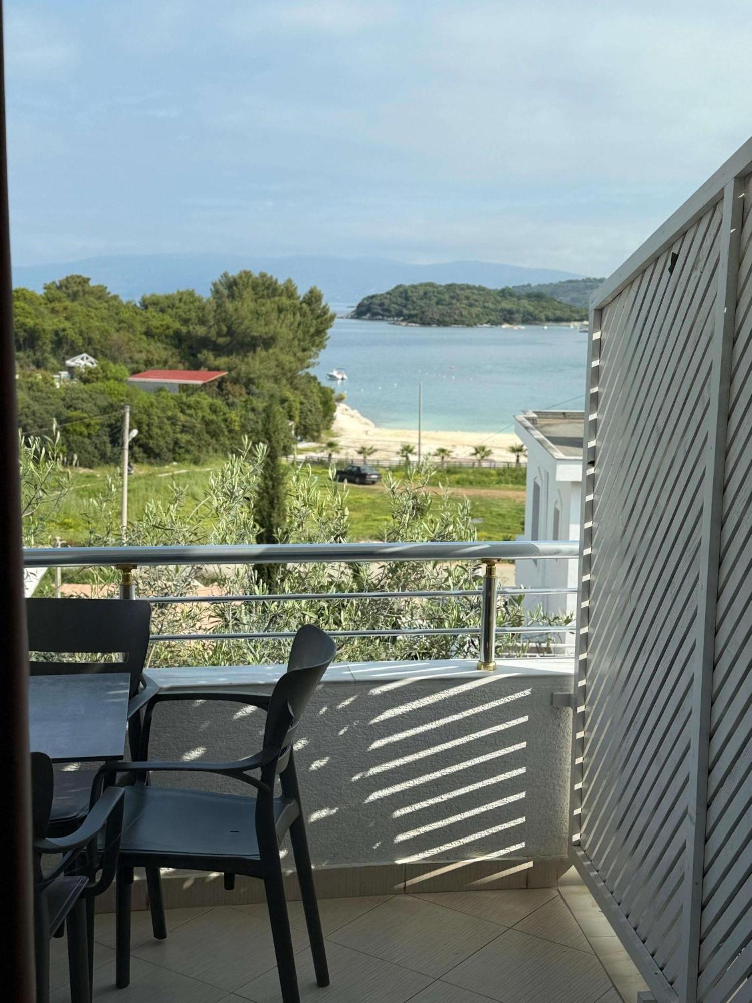 Vila Bilali Apartment Ksamil Bagian luar foto