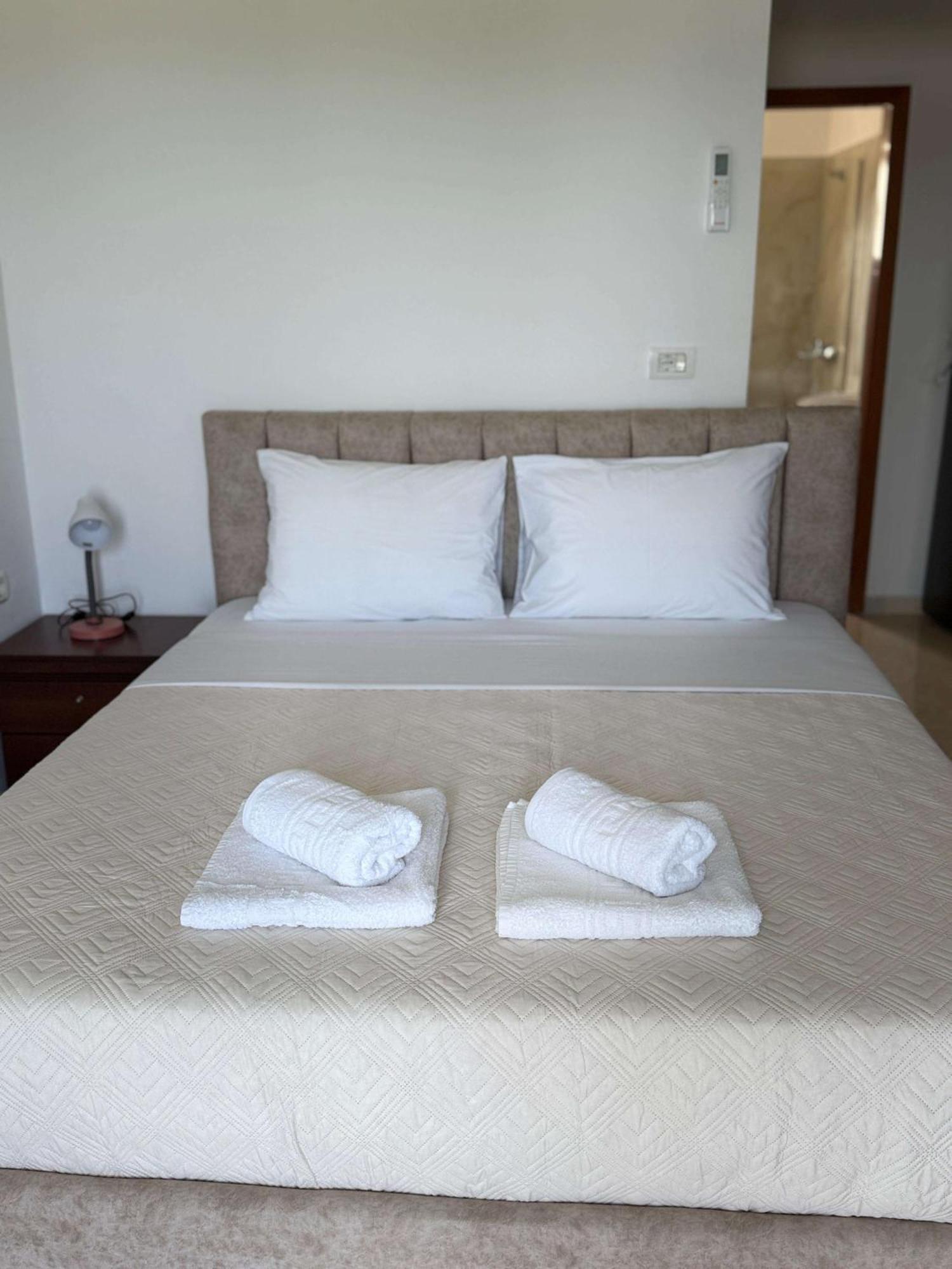Vila Bilali Apartment Ksamil Bagian luar foto
