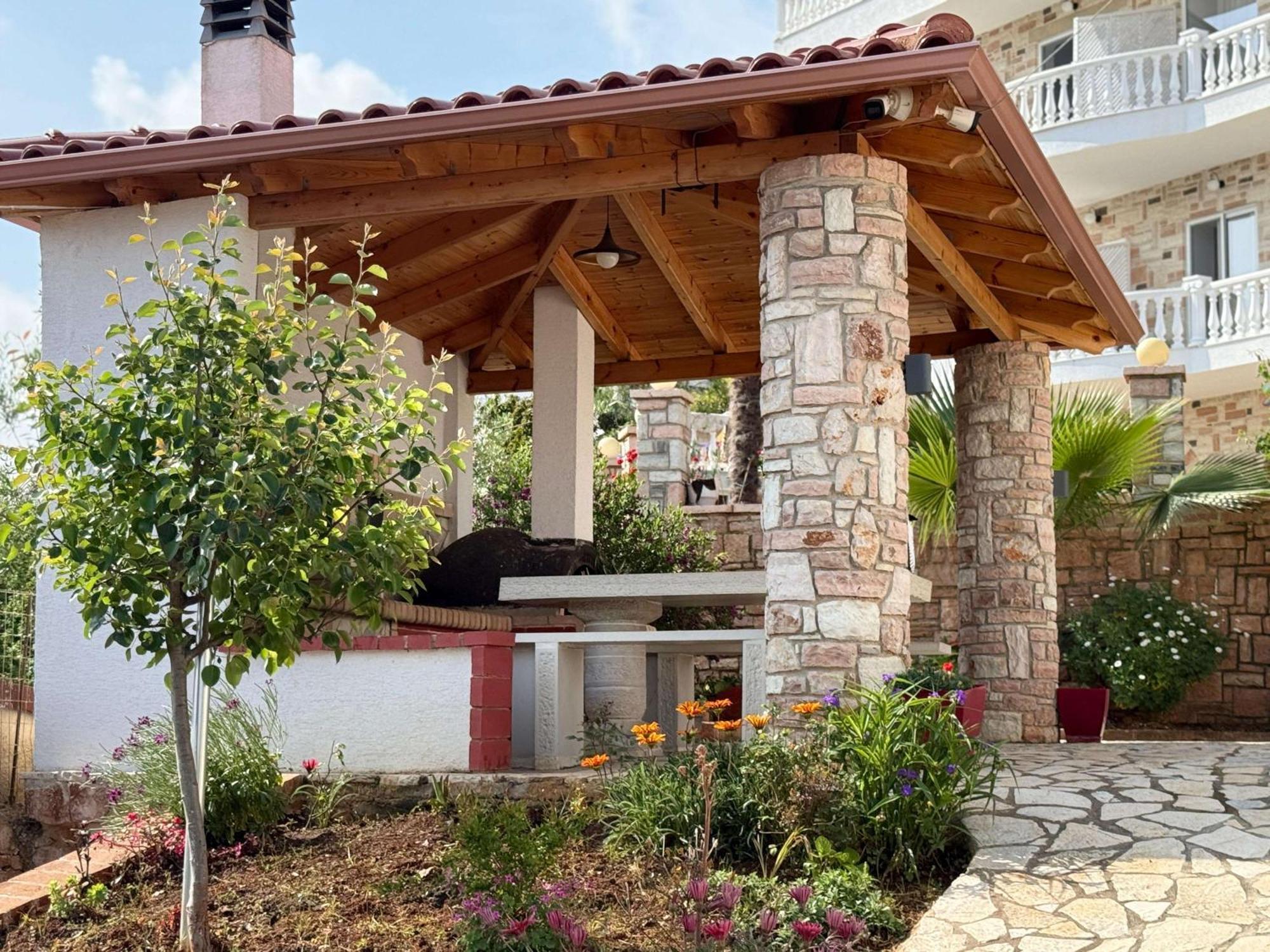 Vila Bilali Apartment Ksamil Bagian luar foto
