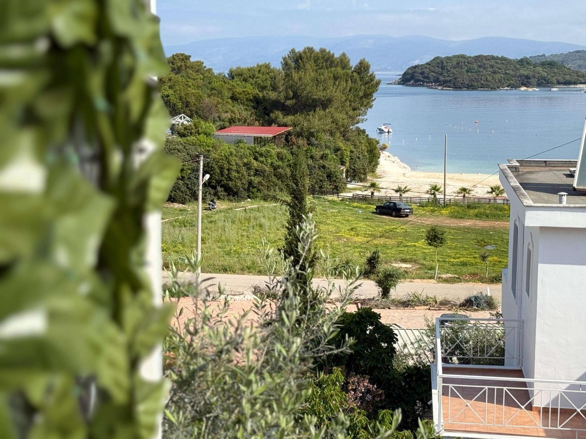 Vila Bilali Apartment Ksamil Bagian luar foto
