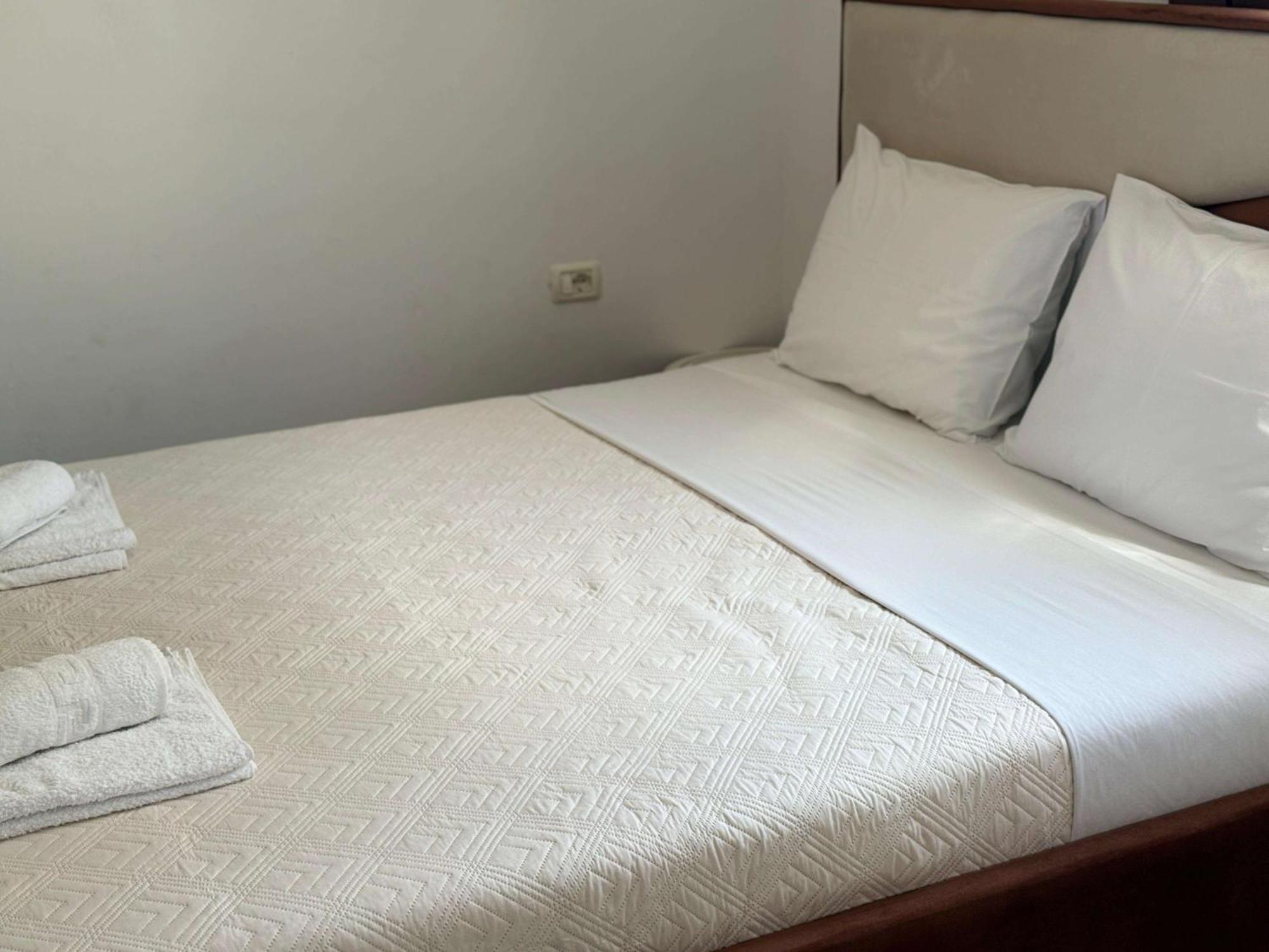 Vila Bilali Apartment Ksamil Bagian luar foto