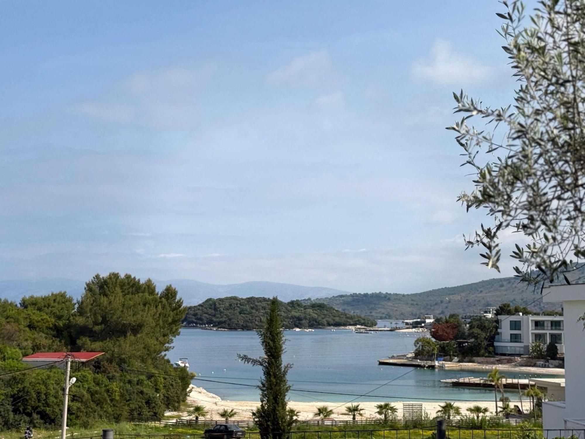 Vila Bilali Apartment Ksamil Bagian luar foto